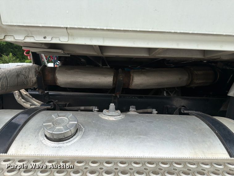 image for item FC3102 2020 International HV613 semi truck