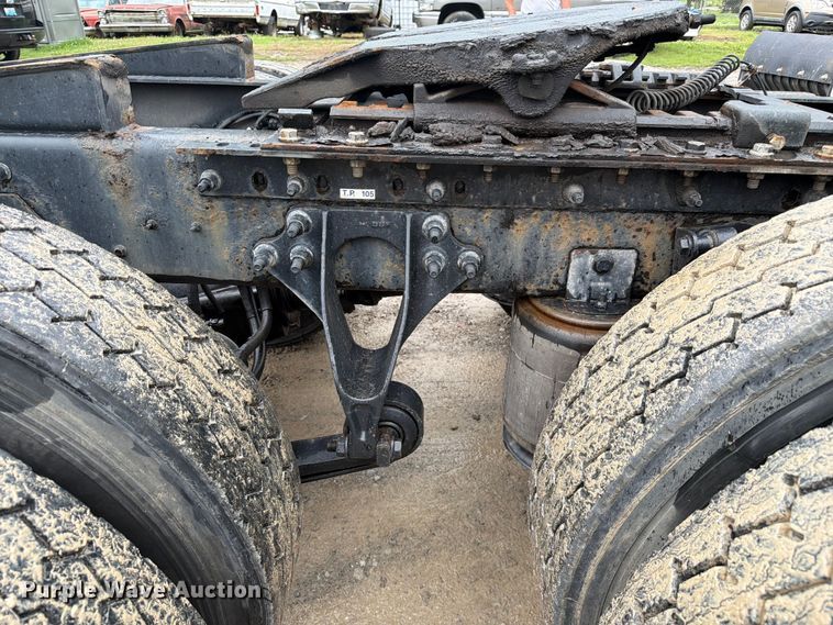 image for item FC3102 2020 International HV613 semi truck