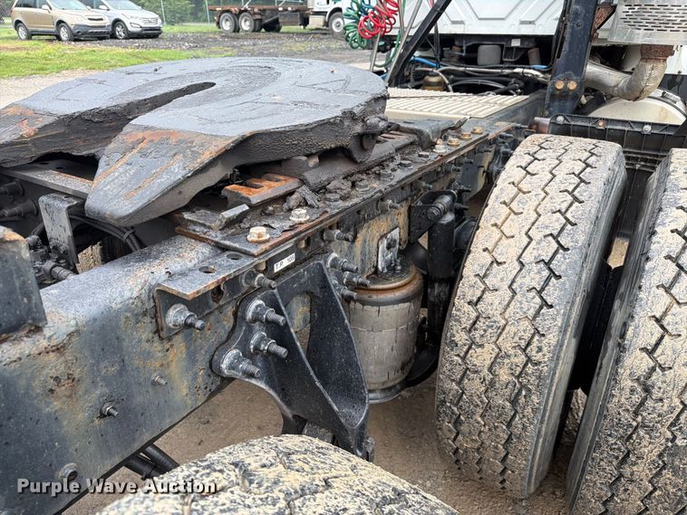 image for item FC3102 2020 International HV613 semi truck