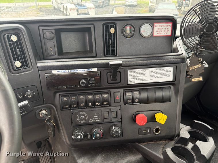 image for item FC3102 2020 International HV613 semi truck