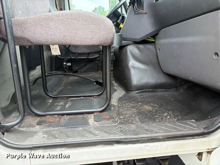 image for item FC3102 2020 International HV613 semi truck