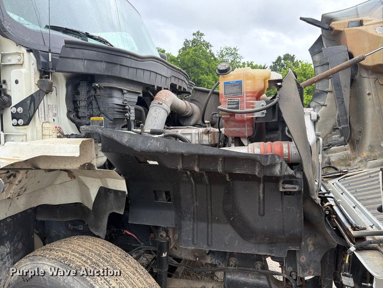 image for item FC3102 2020 International HV613 semi truck