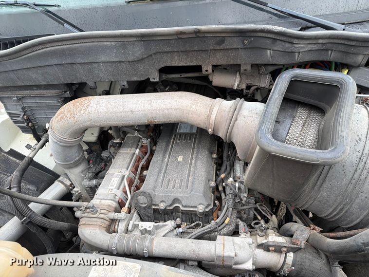 image for item FC3102 2020 International HV613 semi truck