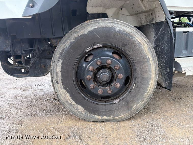 image for item FC3102 2020 International HV613 semi truck