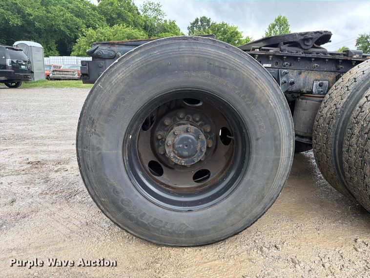 image for item FC3102 2020 International HV613 semi truck