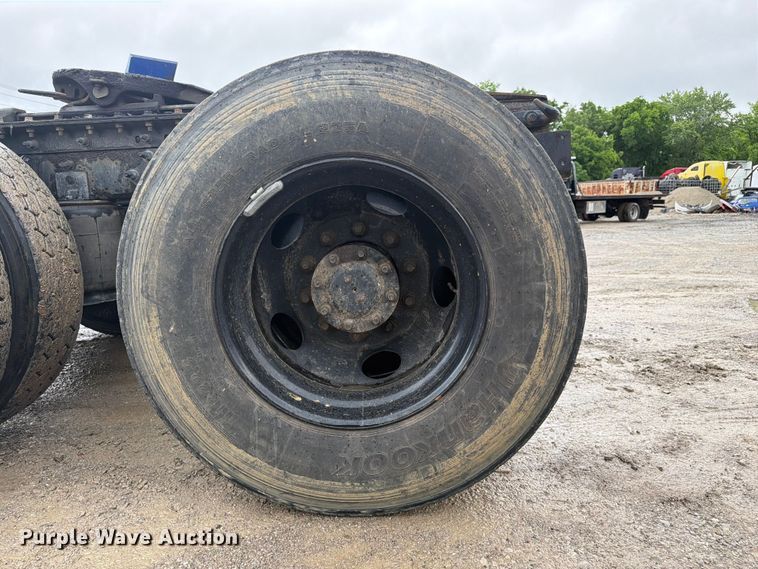 image for item FC3102 2020 International HV613 semi truck