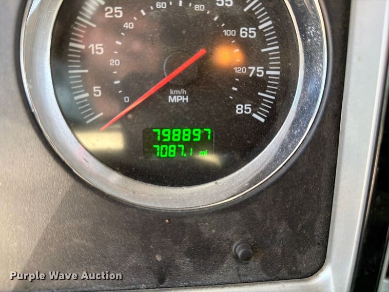 image for item FC3115 2009 Kenworth T800 fuel truck