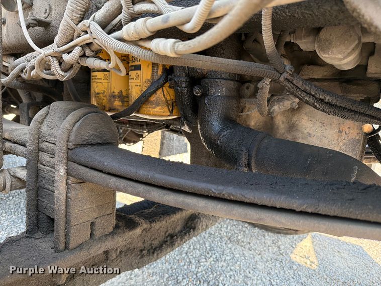 image for item FC3115 2009 Kenworth T800 fuel truck