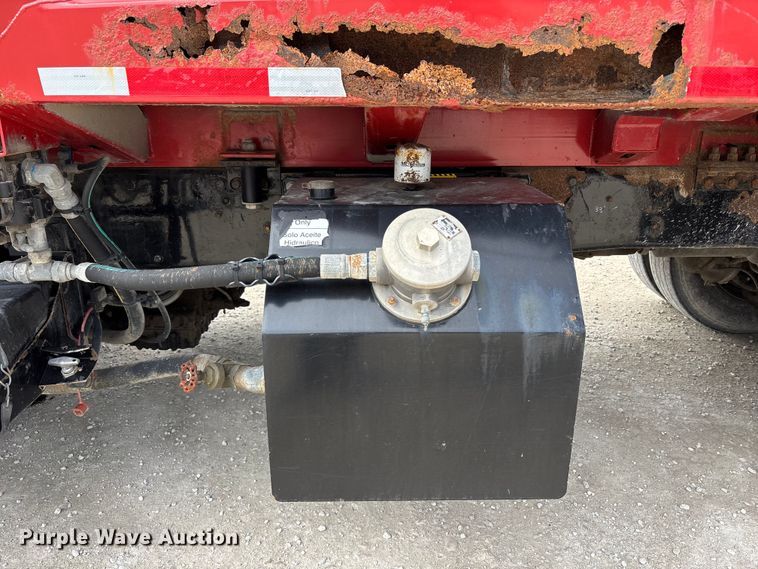 image for item FC4683 2006 Mack MR refuse truck