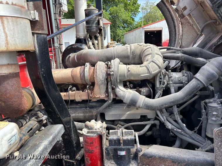 image for item FC4683 2006 Mack MR refuse truck