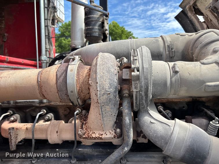 image for item FC4683 2006 Mack MR refuse truck
