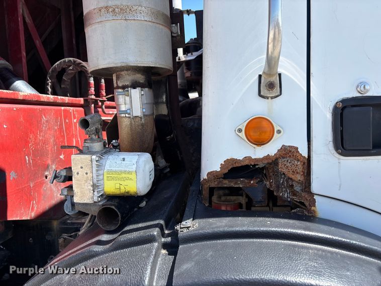 image for item FC4685 2005 Mack MR refuse truck