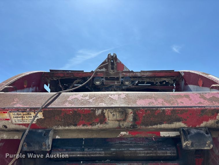 image for item FC4685 2005 Mack MR refuse truck