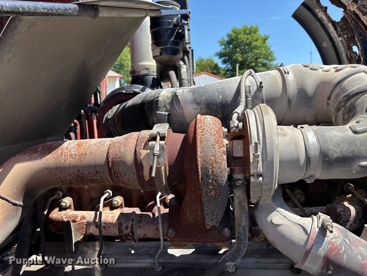 image for item FC4685 2005 Mack MR refuse truck