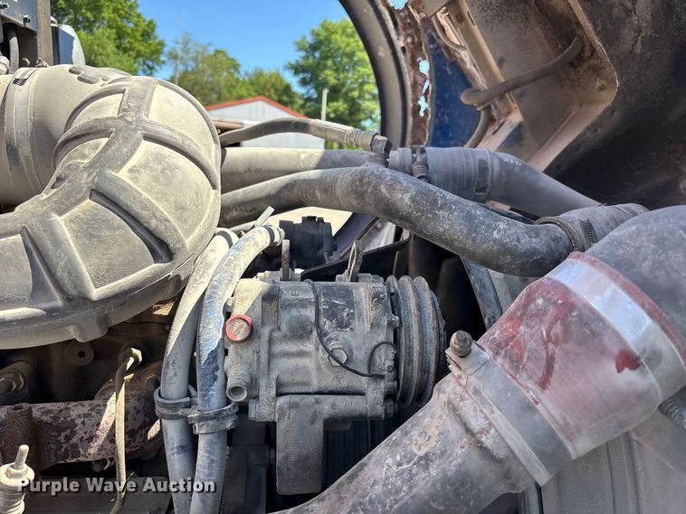 image for item FC4685 2005 Mack MR refuse truck