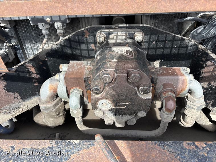 image for item FC4686 2007 Mack MR refuse truck