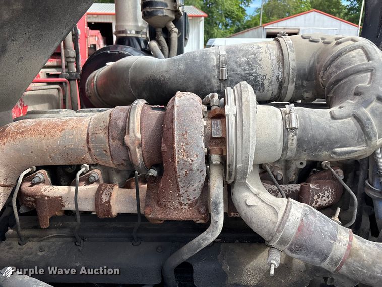 image for item FC4686 2007 Mack MR refuse truck