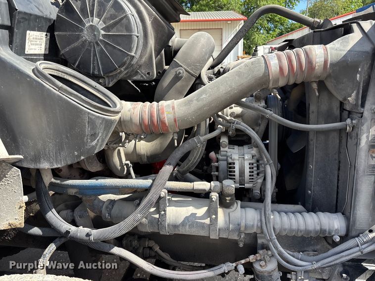 image for item FC4687 2006 Kenworth T300 refuse truck