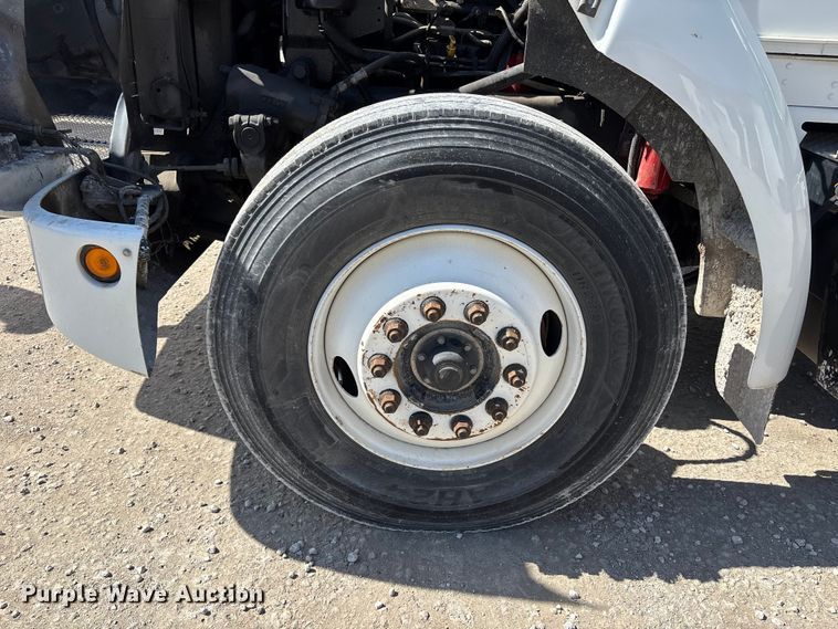 image for item FC4687 2006 Kenworth T300 refuse truck