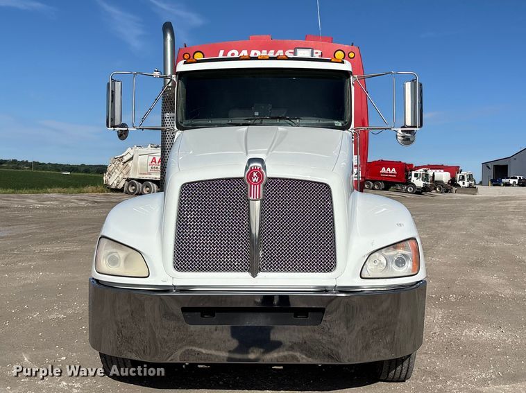 image for item FC4688 2014 Kenworth T370 refuse truck