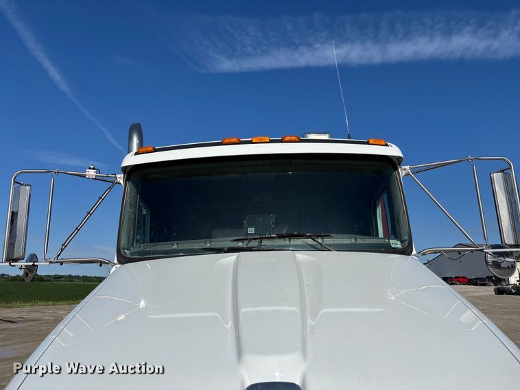 image for item FC4688 2014 Kenworth T370 refuse truck
