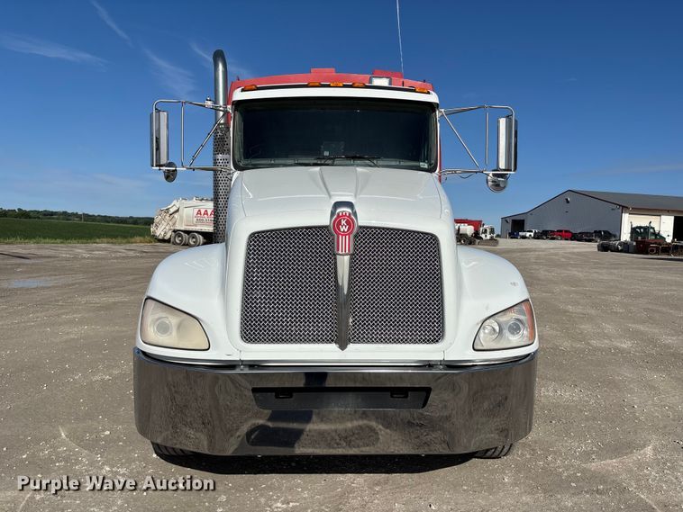 image for item FC4688 2014 Kenworth T370 refuse truck