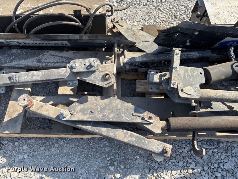 image for item FC4692 Donovan roll tarp hydraulics