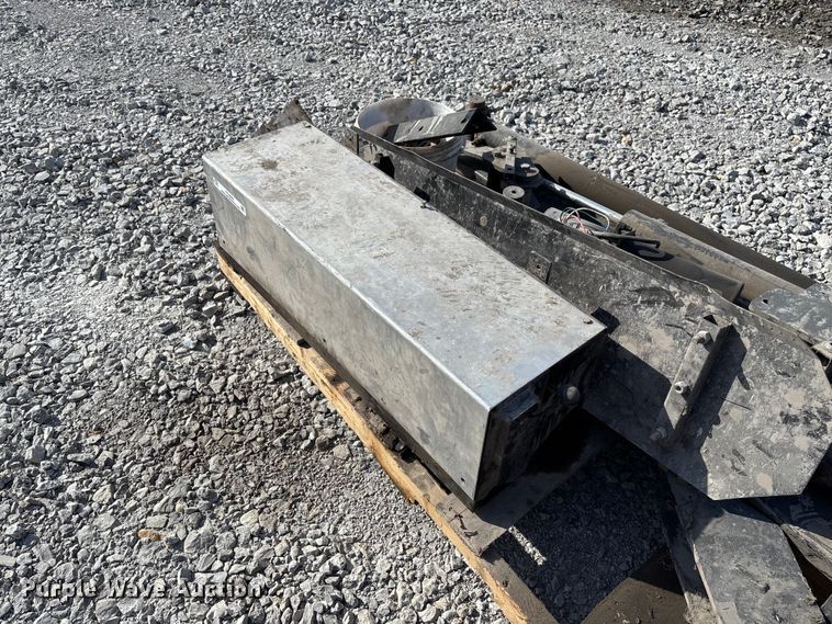image for item FC4692 Donovan roll tarp hydraulics