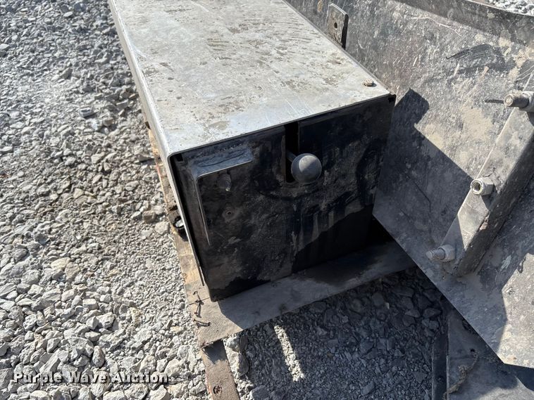 image for item FC4692 Donovan roll tarp hydraulics