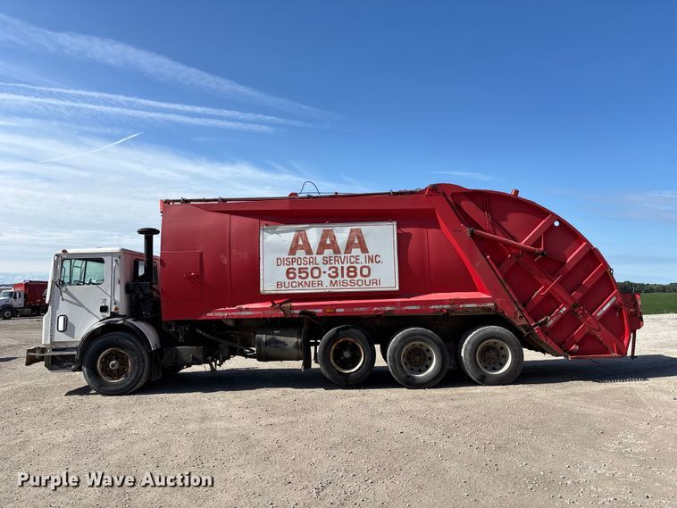 image for item FC4693 1994 Mack MR refuse truck
