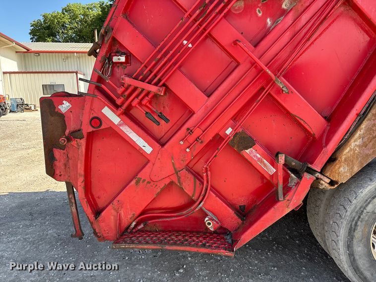 image for item FC4693 1994 Mack MR refuse truck