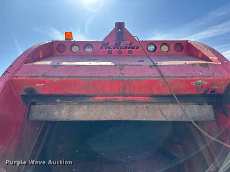 image for item FC4693 1994 Mack MR refuse truck