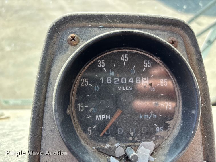 image for item FC4693 1994 Mack MR refuse truck