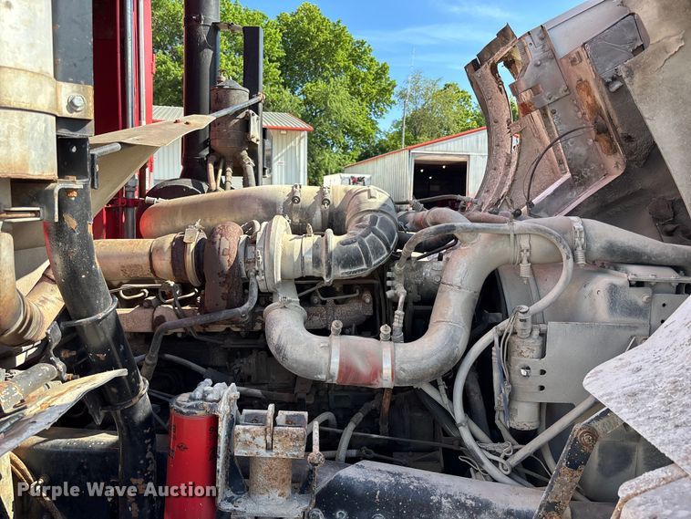 image for item FC4693 1994 Mack MR refuse truck