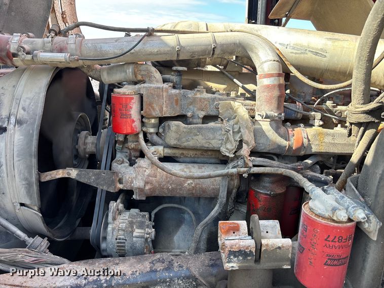 image for item FC4693 1994 Mack MR refuse truck