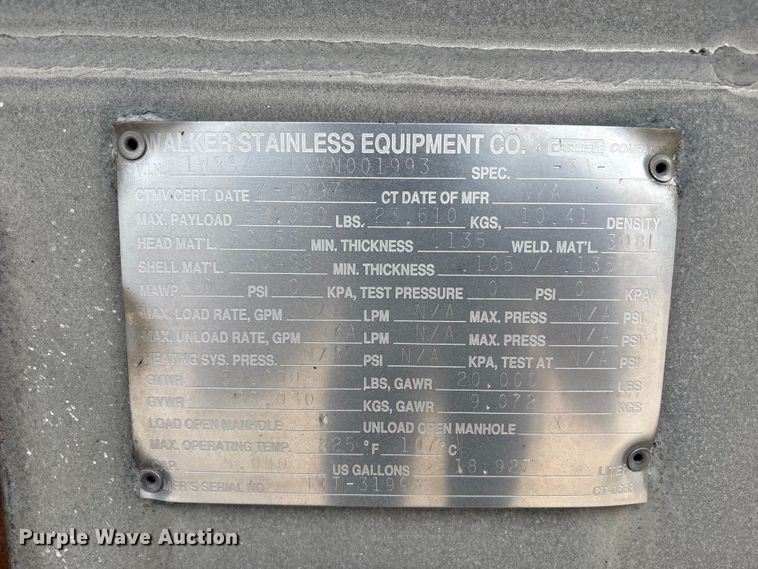 image for item FC4698 1997 Walker Stainless tank trailer