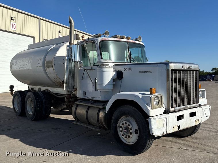 image for item FC5737 1987 GMC 9500 water truck