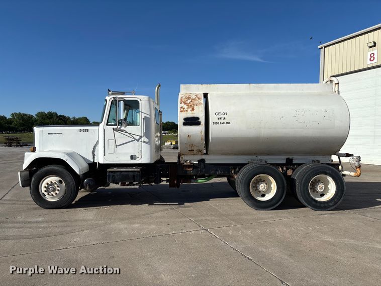 image for item FC5737 1987 GMC 9500 water truck