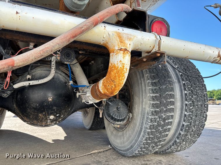 image for item FC5737 1987 GMC 9500 water truck