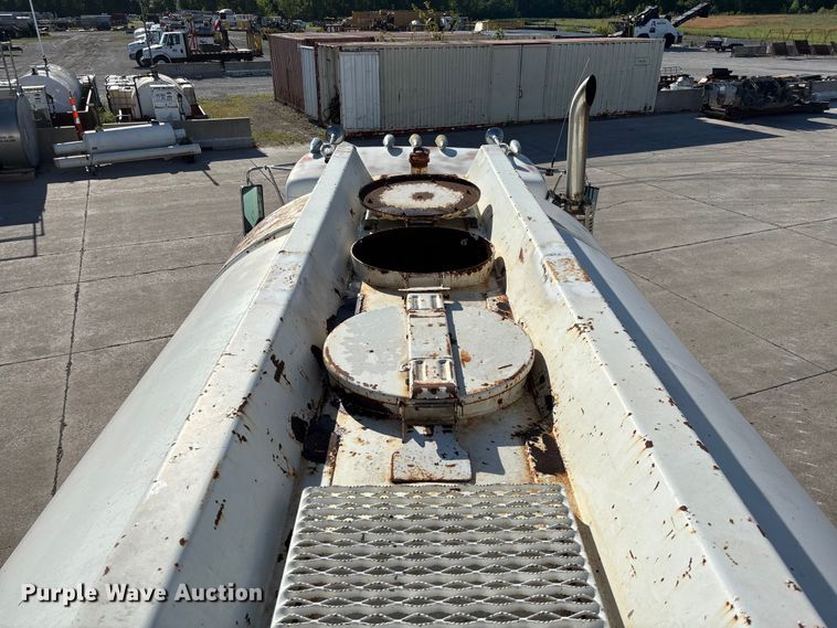 image for item FC5737 1987 GMC 9500 water truck