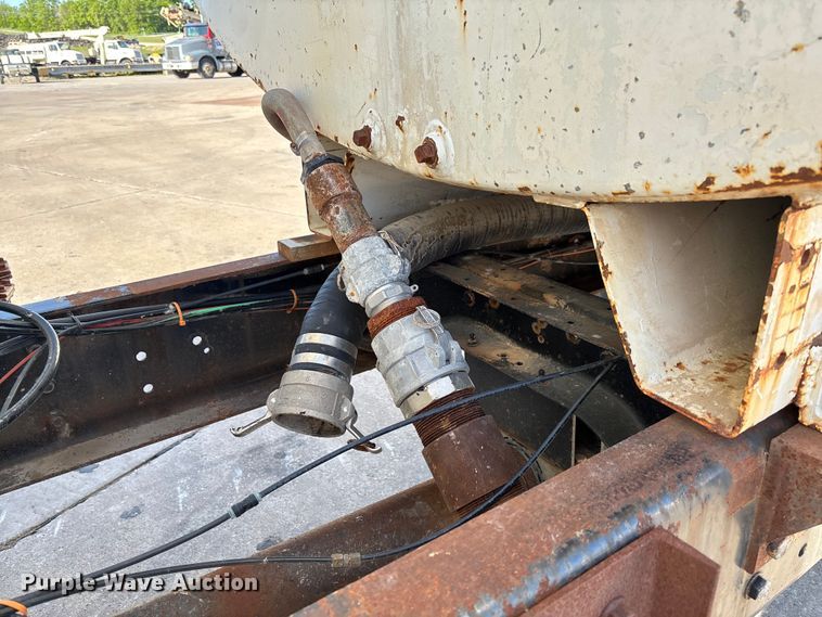 image for item FC5737 1987 GMC 9500 water truck