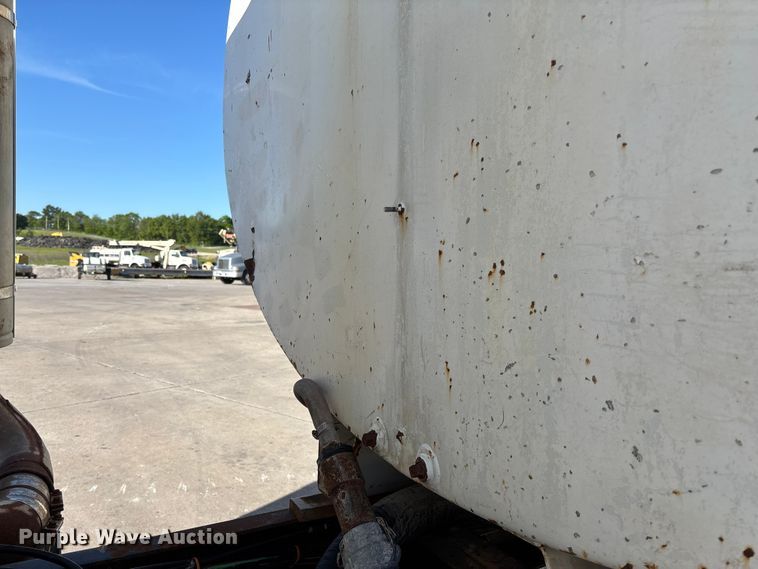 image for item FC5737 1987 GMC 9500 water truck