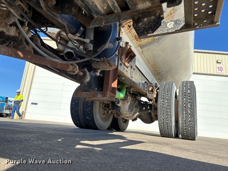 image for item FC5737 1987 GMC 9500 water truck