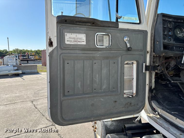 image for item FC5737 1987 GMC 9500 water truck