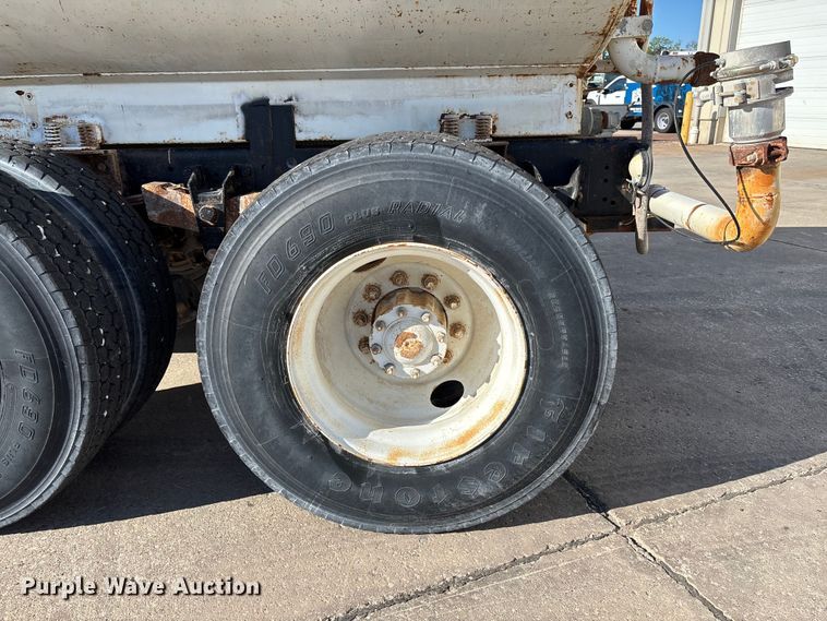 image for item FC5737 1987 GMC 9500 water truck
