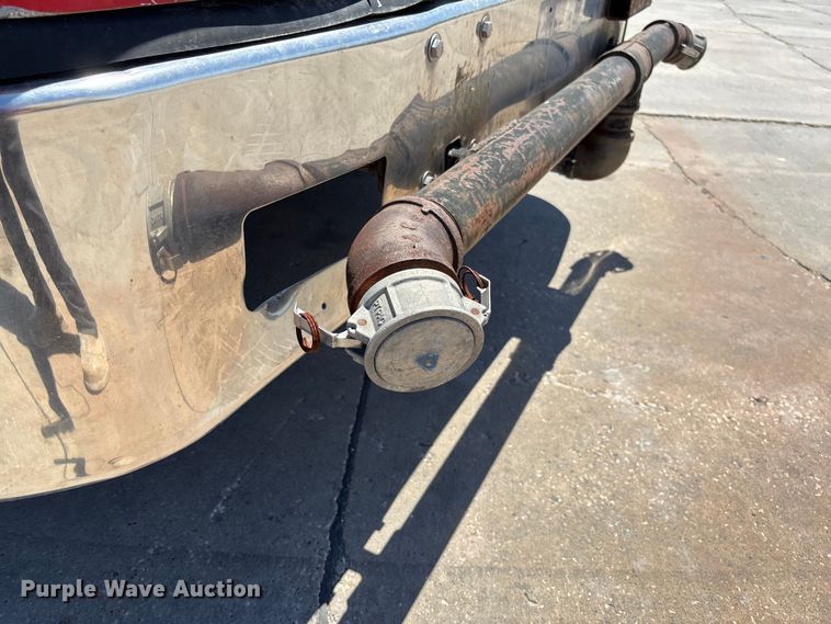 image for item FC5753 1996 International 9400 water truck