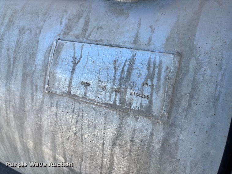 image for item FC5753 1996 International 9400 water truck