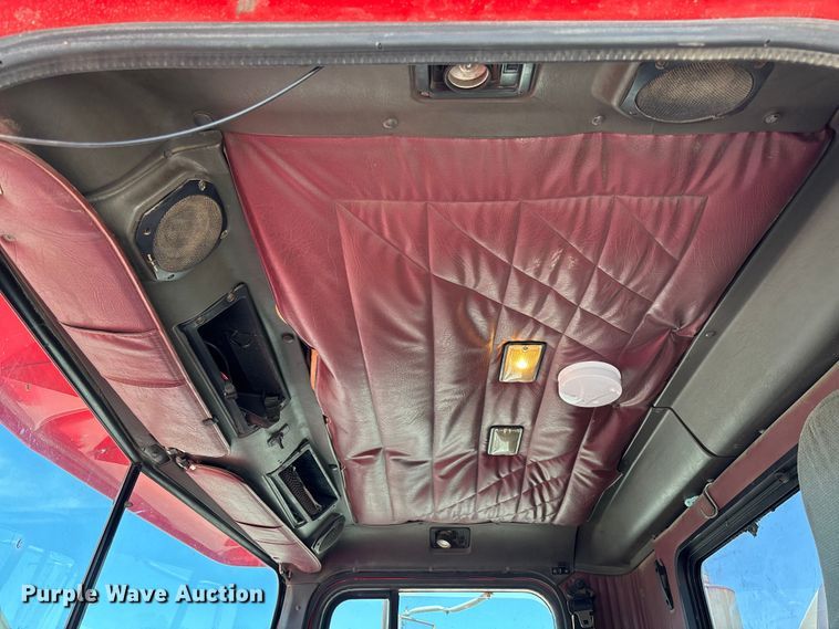 image for item FC5753 1996 International 9400 water truck