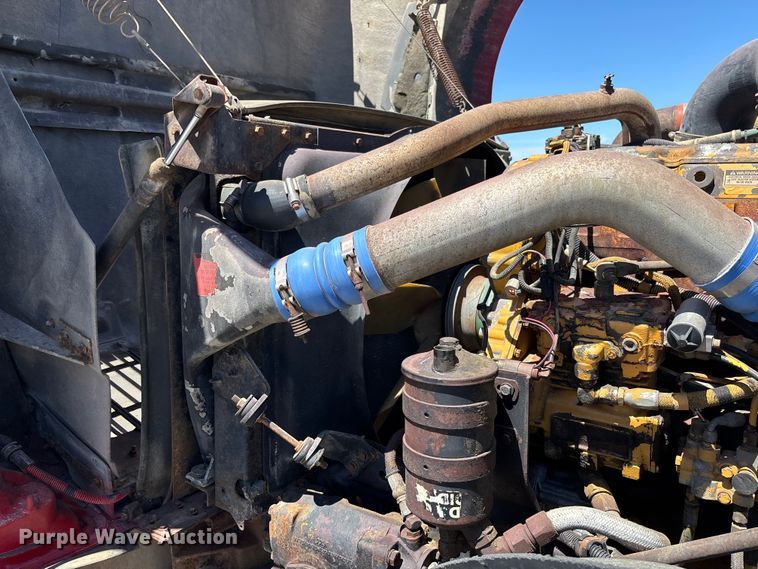 image for item FC5753 1996 International 9400 water truck