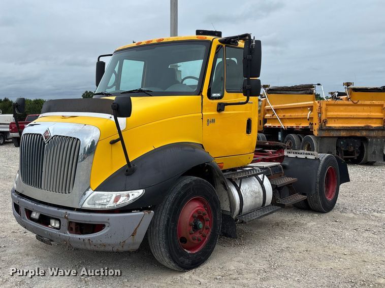 2007 International 8600 Semi Truck VIN: 1HSHWAHN57J012115 Lot: 999386523